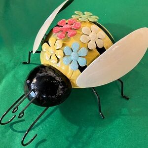 Colorful Floral Bee Wall Decor